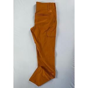 The North Face Belted Stretch Nyllon Cargo Hiking Pants w Roll-Tab Cuffs. 8 MINT